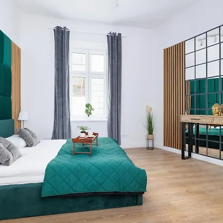 Apartament Bulwary Wislane Celna By Renters Cracovia